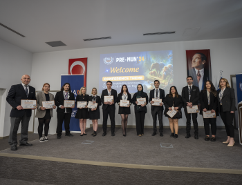 İlkokul Öğrencileri “Sürdürülebilir Bir Çevre İçin Çocuk ve Hayvan Haklarını Koruyan Yenilikçi Çözümler” Konferansında Buluştu